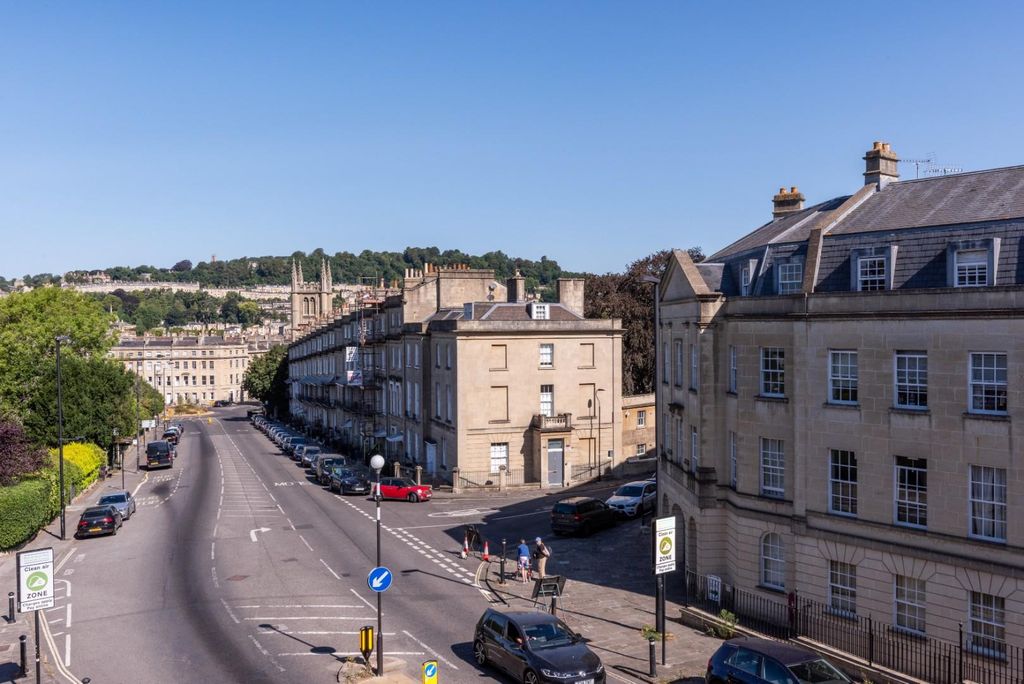 Property photo 2 of 16 Upper Maisonette, 2 Georges Place, Bath BA2 4En-14