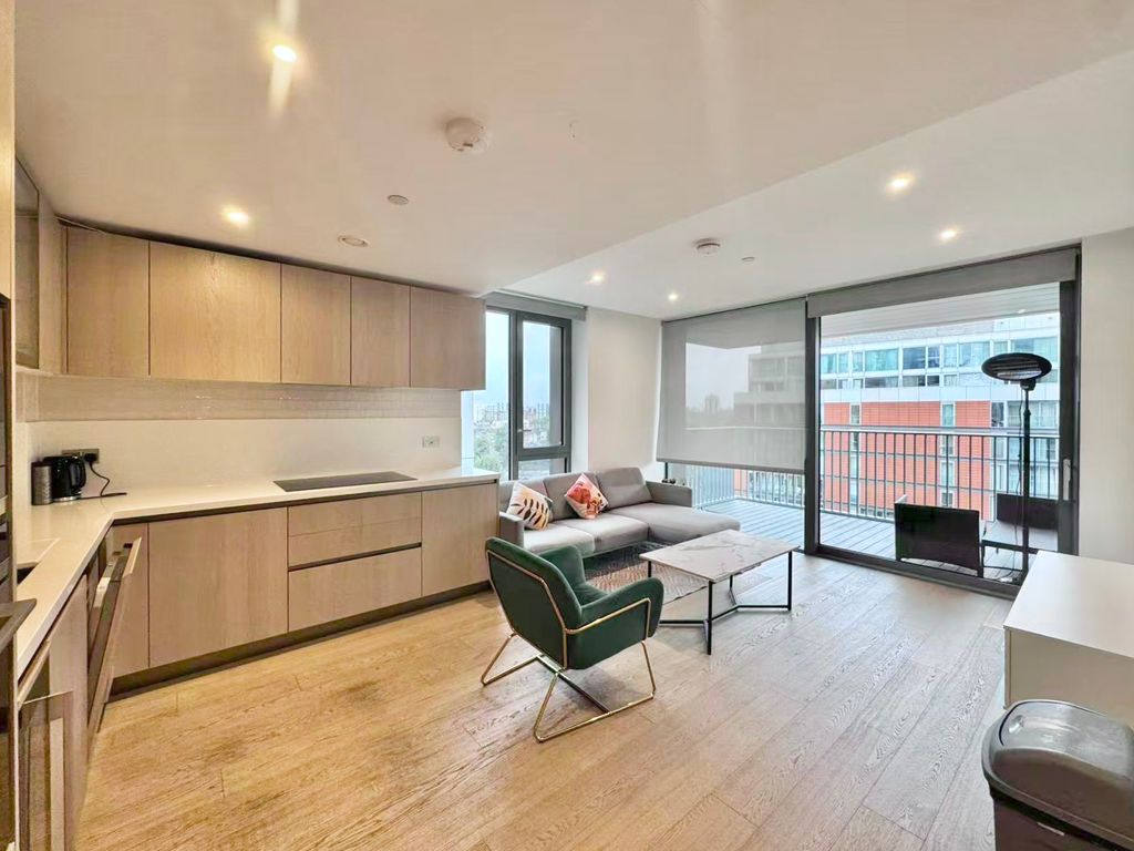 Property photo 1 of 28