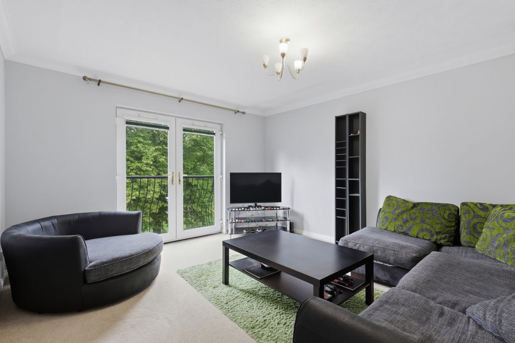 Property photo 2 of 24