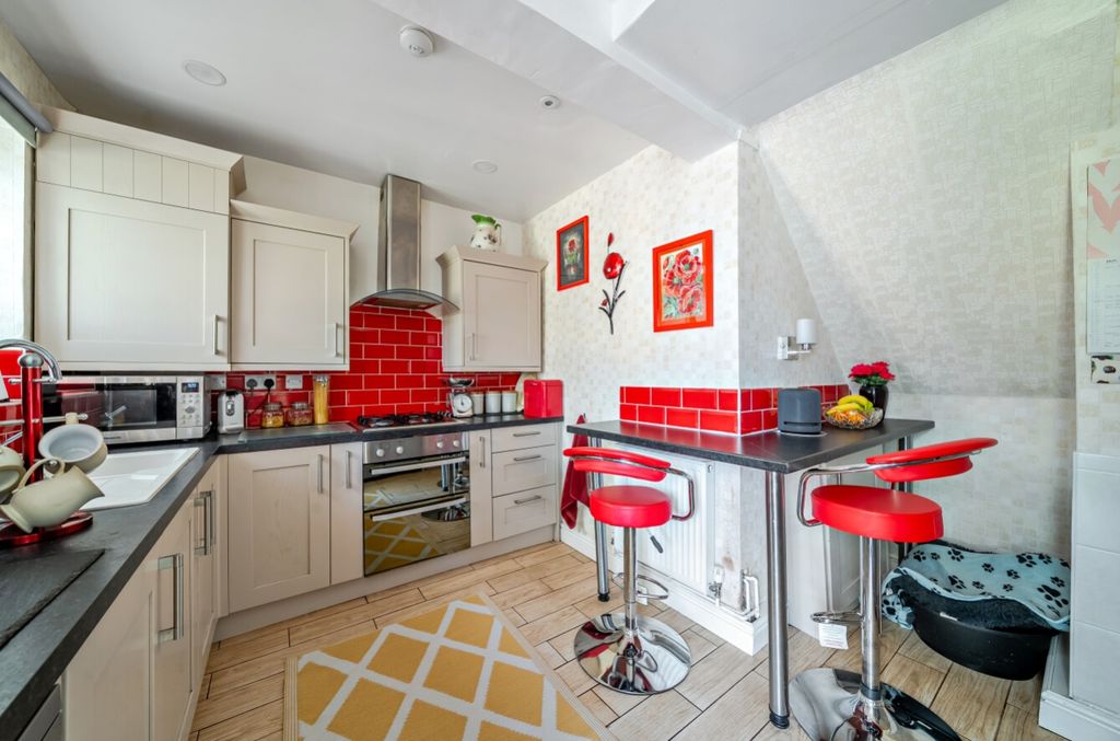 Property photo 2 of 21 10-6A6c6d3660707-1499925-19Fb7899836Eb-10-10