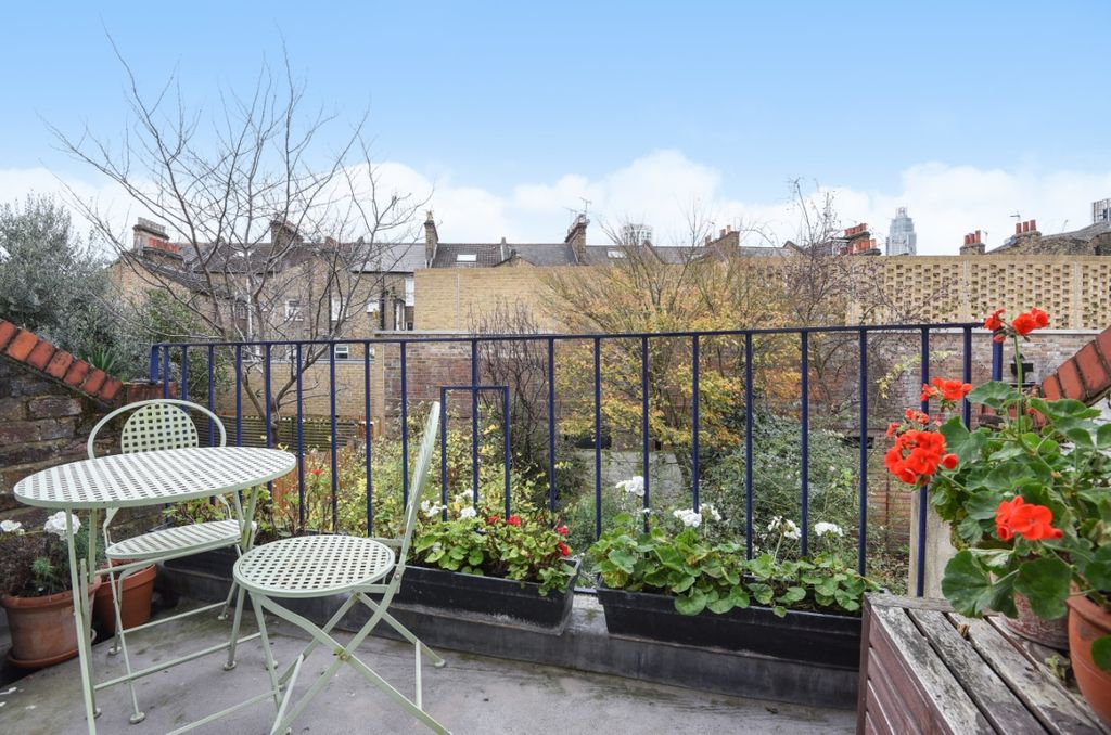 Property photo 3 of 12 232788 (16)c