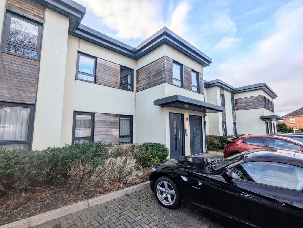 Property photo 2 of 9 External