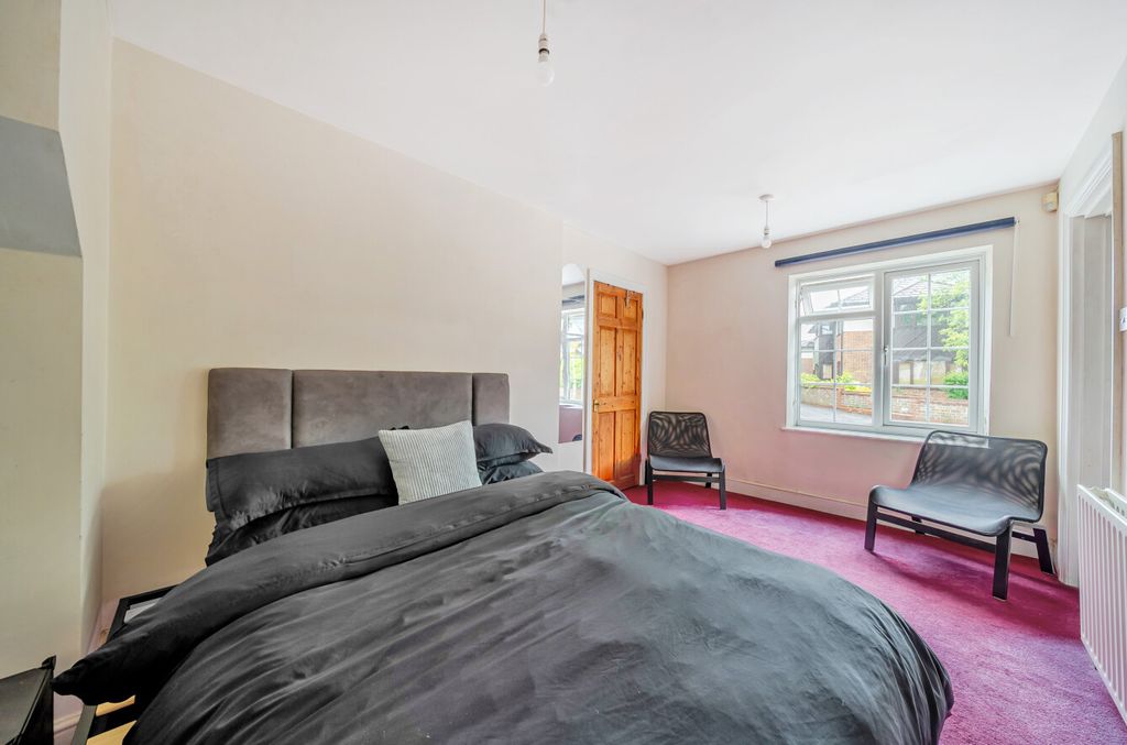 Property photo 2 of 8 1466640-11-6A26c6...