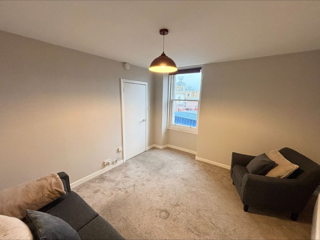 Property photo 3 of 15 Picture No. 34