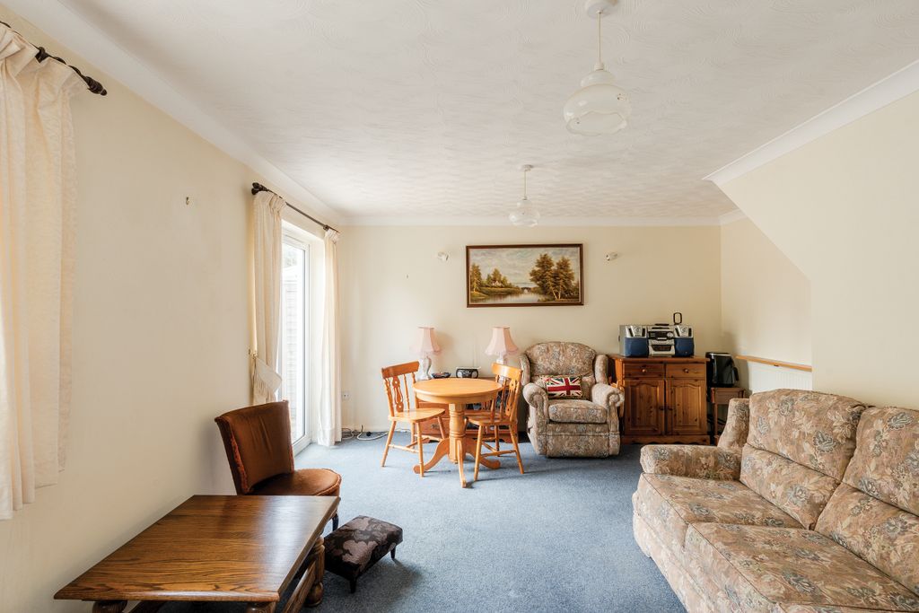 Property photo 3 of 19 Photo 3