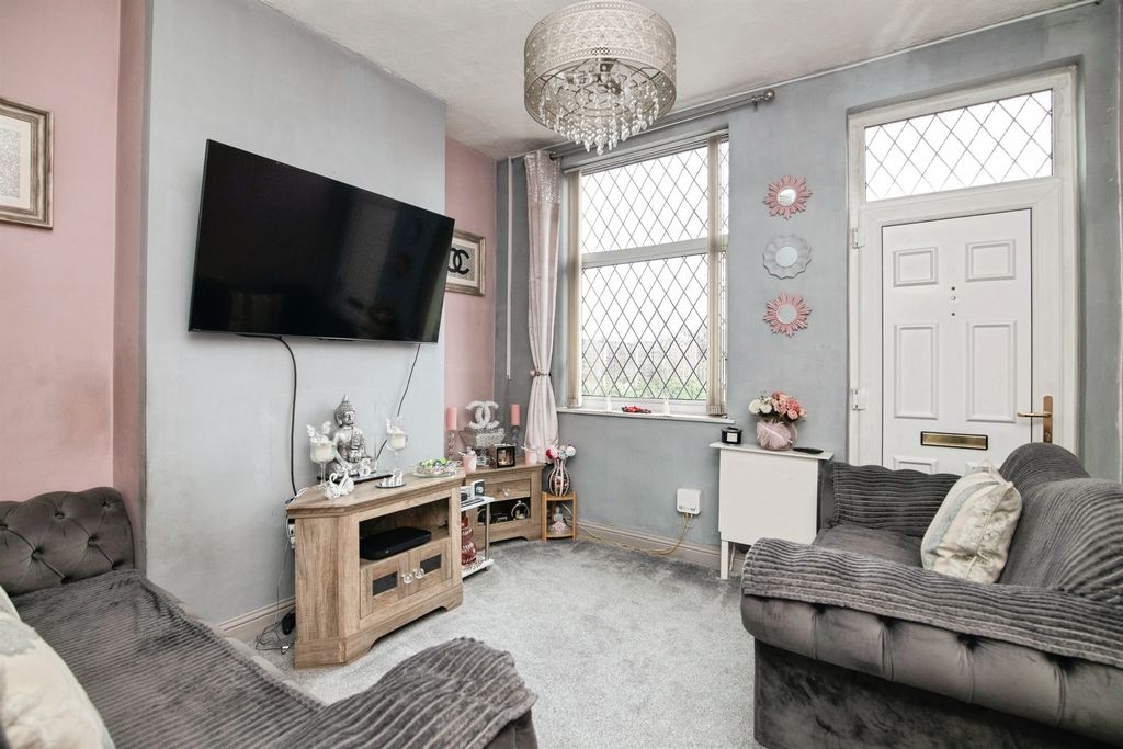 Property photo 2 of 14