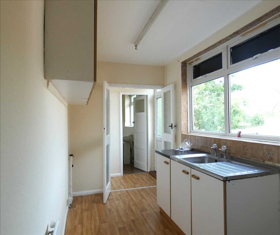 Property photo 3 of 4 Kitchen