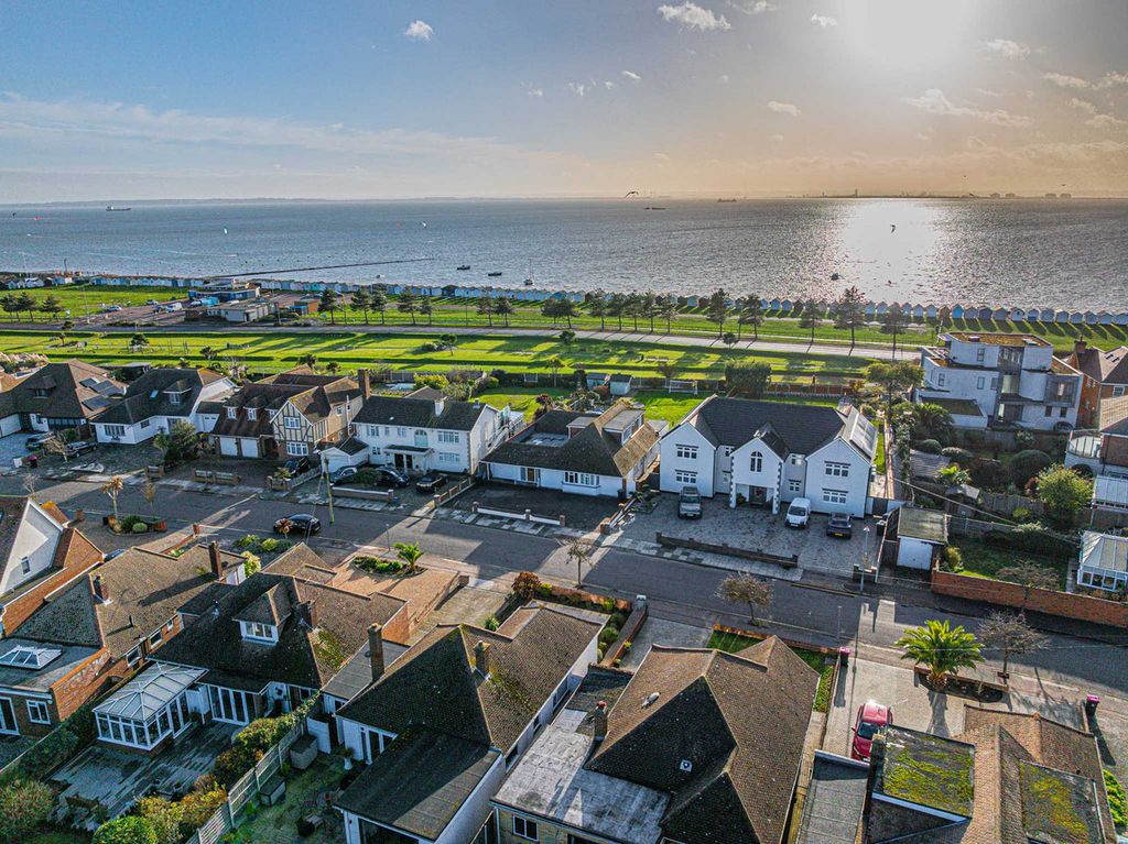 Property photo 1 of 48