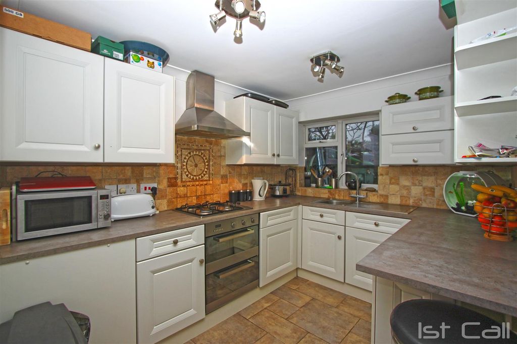 Property photo 3 of 5 Kitchen.Jpg