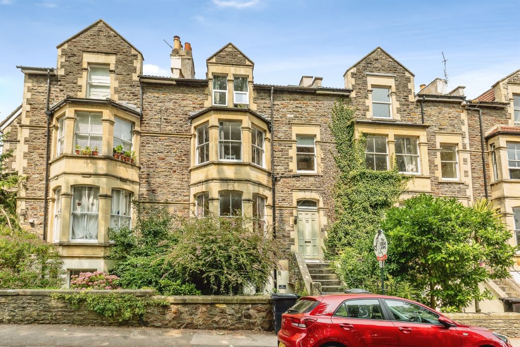 Property photo 1 of 11