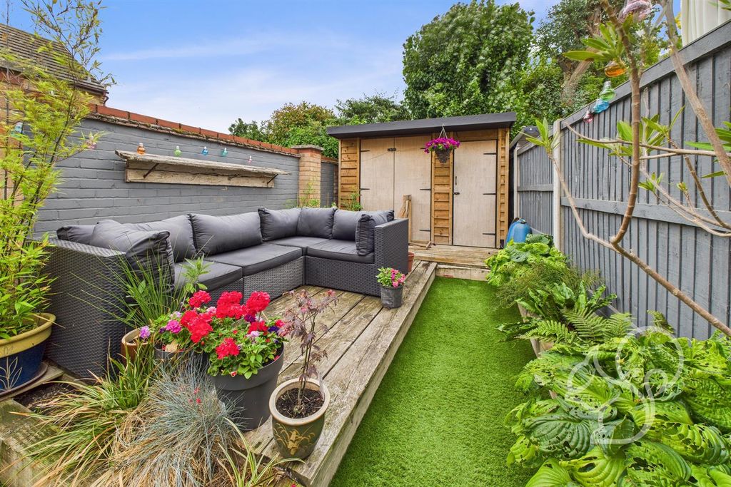 Property photo 3 of 13