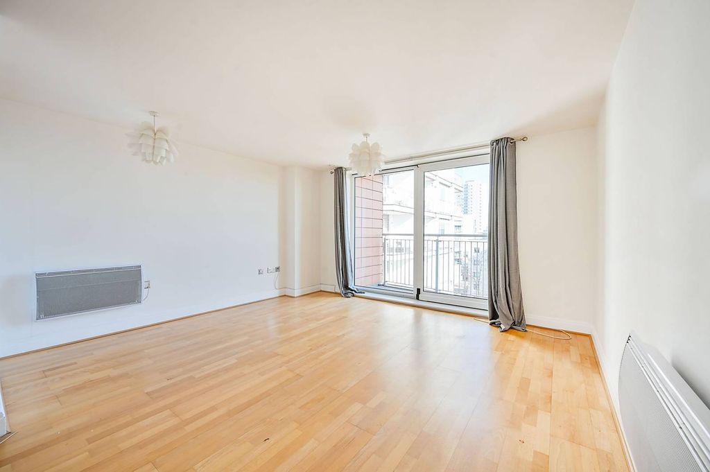 Property photo 2 of 6