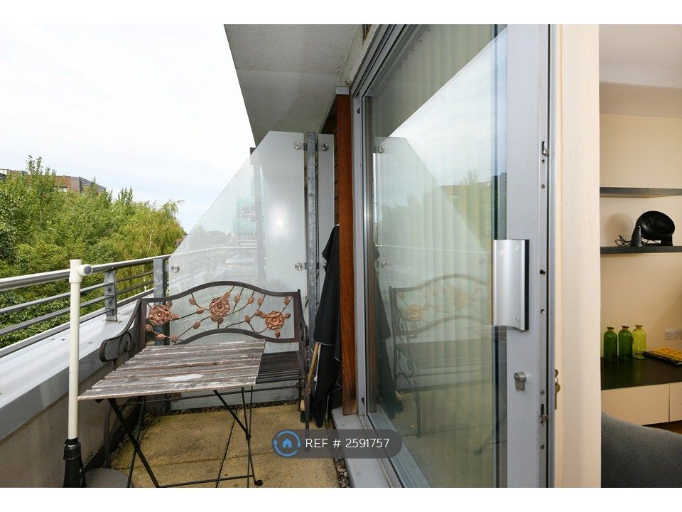 Property photo 3 of 14 Balcony