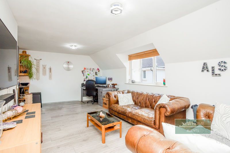 Property photo 2 of 12 Photo 8