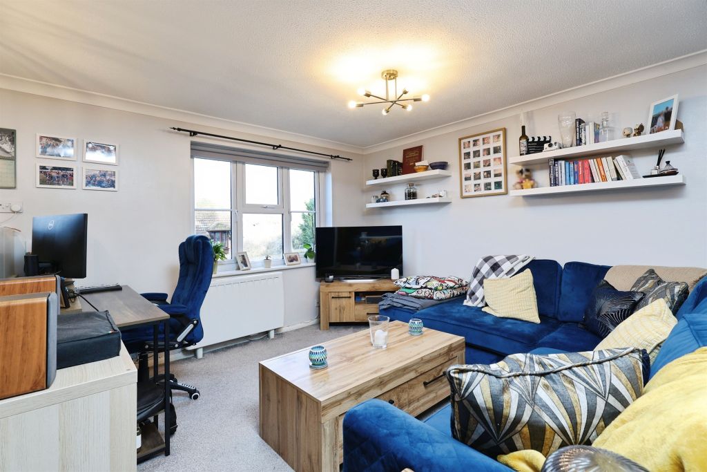 Property photo 2 of 12