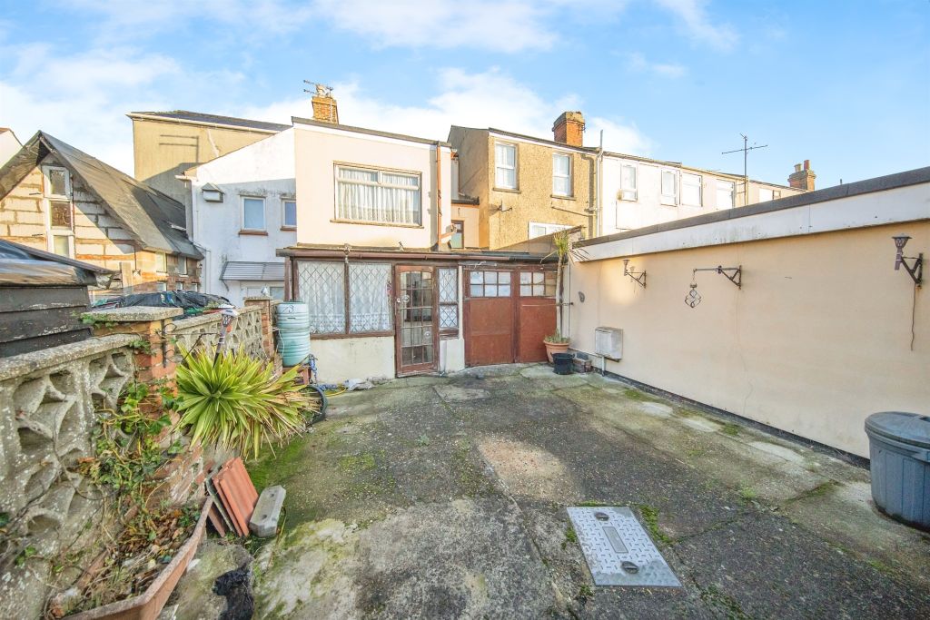 Property photo 1 of 16