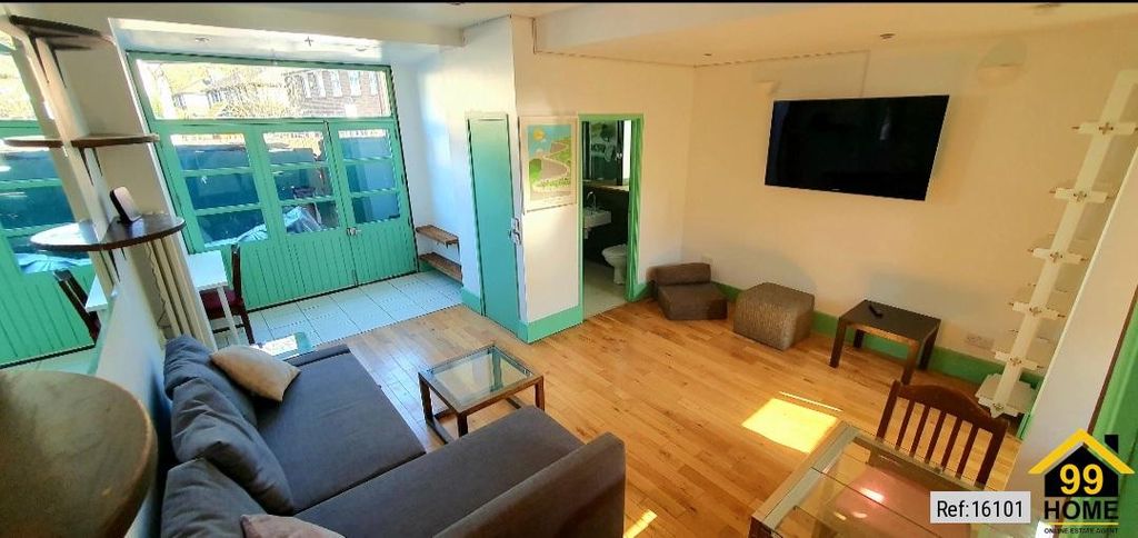 Property photo 3 of 13 Photo 2