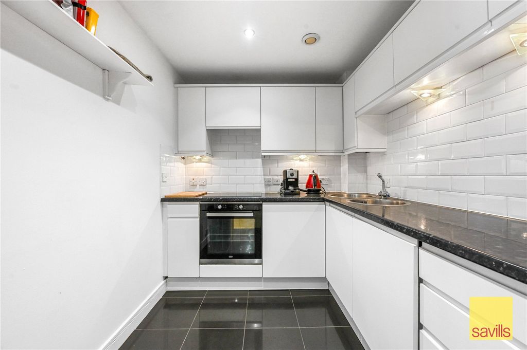 Property photo 3 of 14 Kitchen