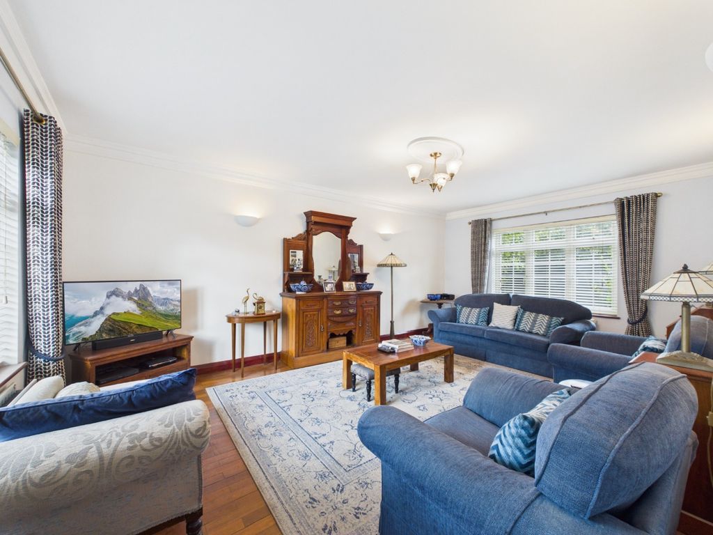 Property photo 2 of 27 5573652