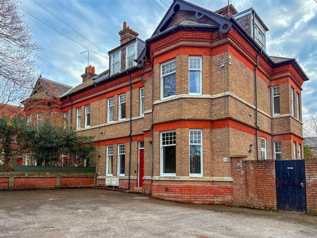 Property photo 1 of 17 5 - Pow Exterior .Jpg