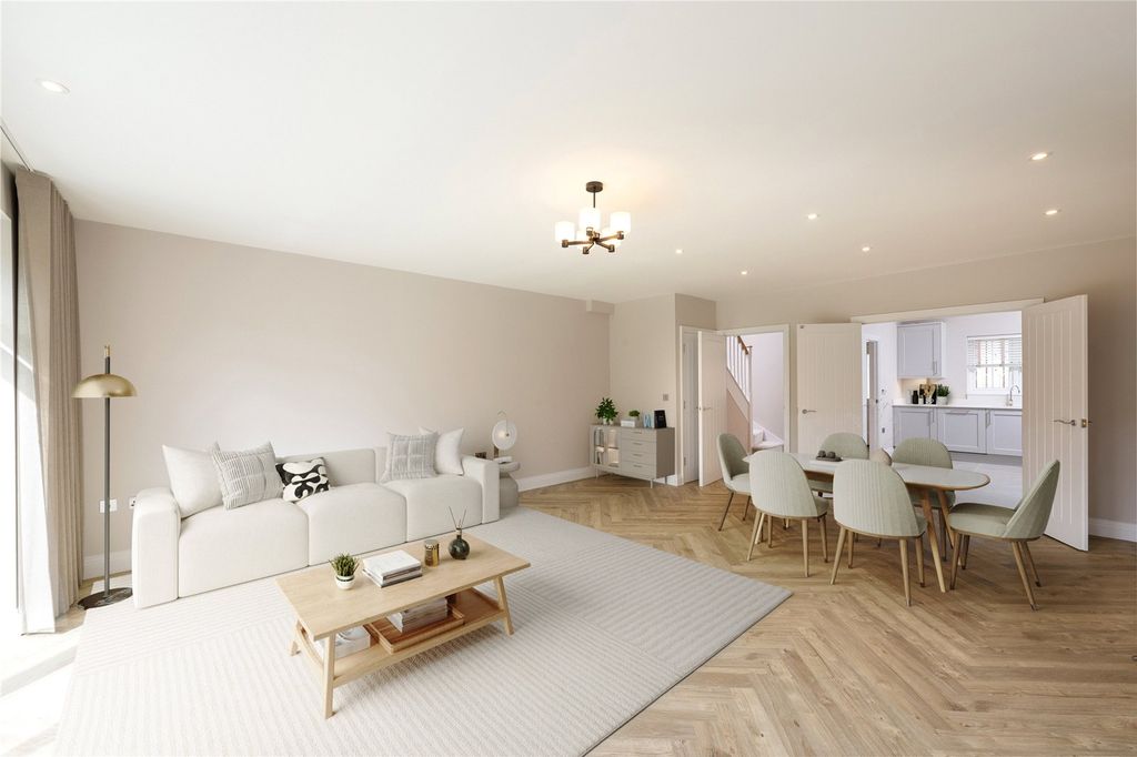 Property photo 1 of 13 Living/Dining Room