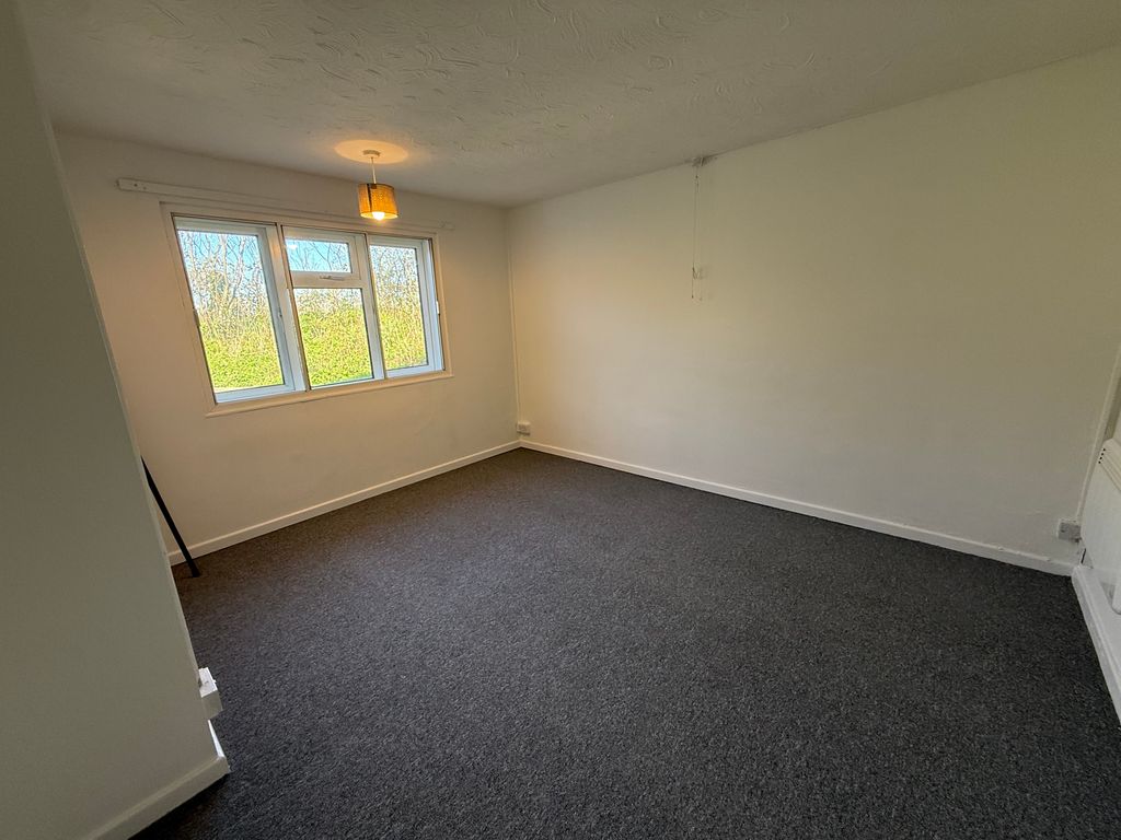 Property photo 3 of 8 View