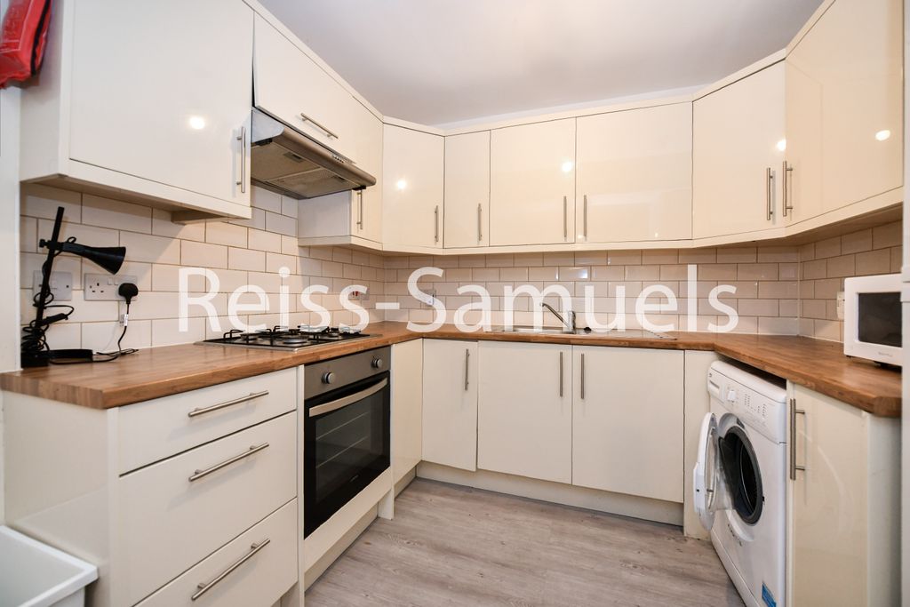 Property photo 2 of 47