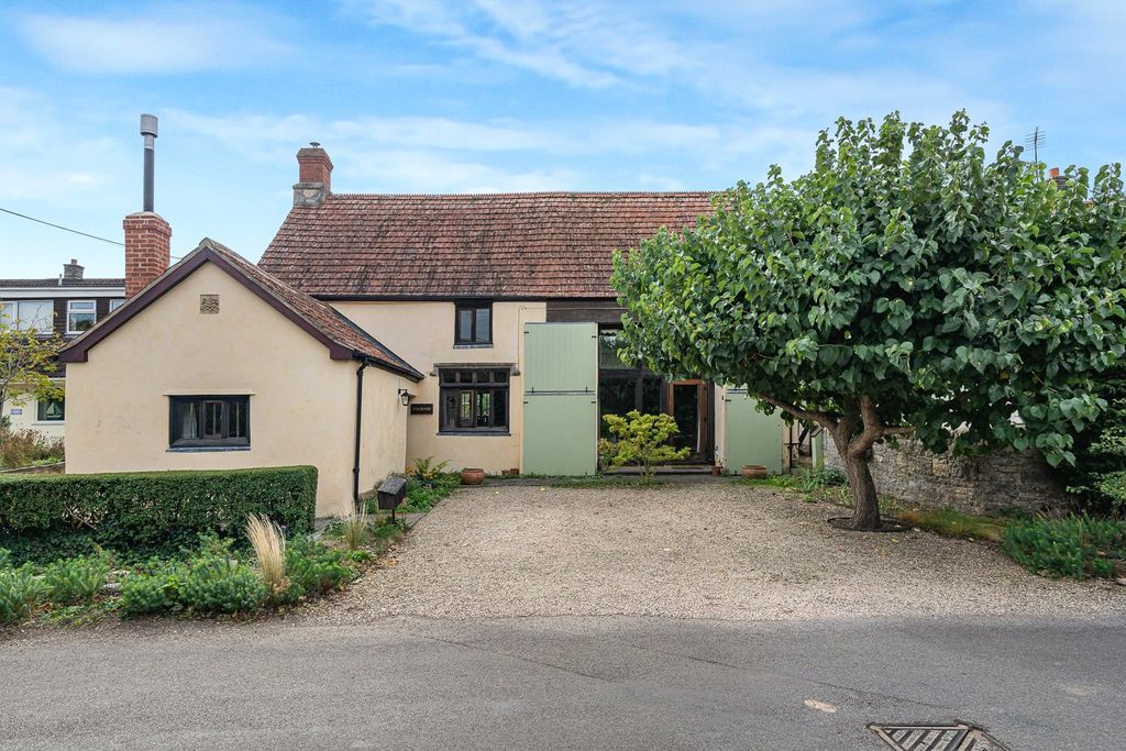 Property photo 1 of 48 Picture No. 33