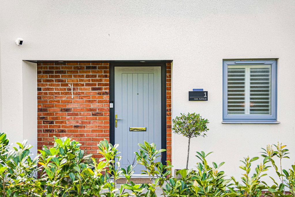 Property photo 3 of 48