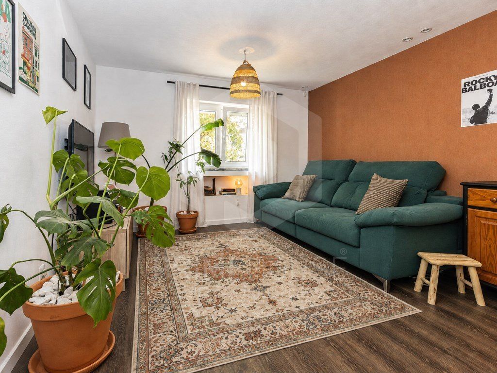 Property photo 1 of 33 Ground-Floor T3 Apartment With Storage, Montijo.