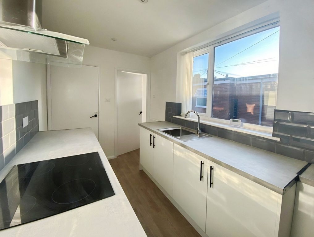 Property photo 1 of 13 4673971