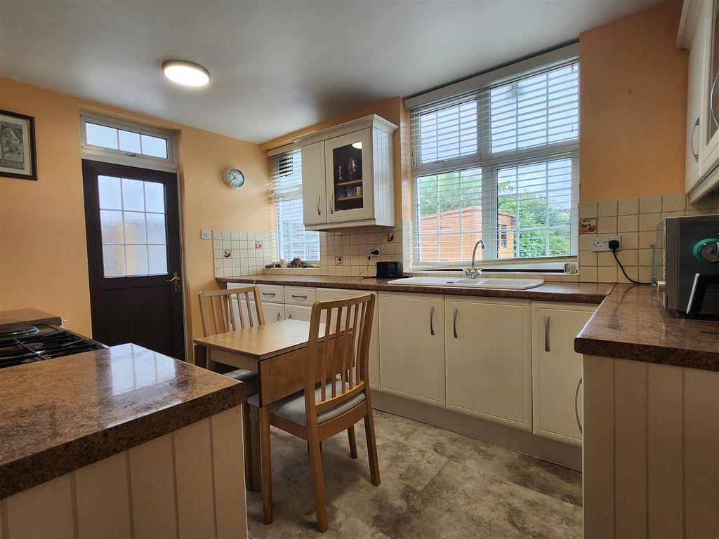 Property photo 3 of 14 K.Jpg