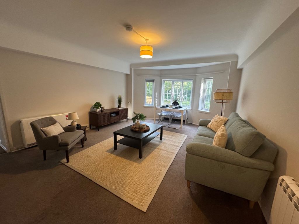 Property photo 2 of 15 Picture No. 12