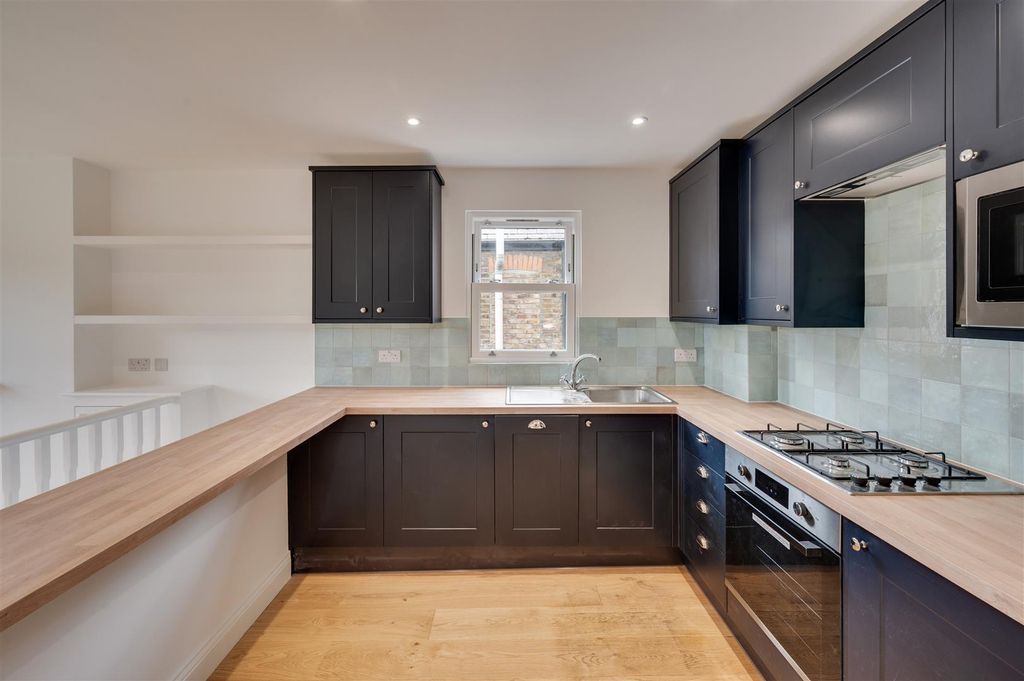 Property photo 1 of 18 Daniels_ Roundwood Road, London_002.Jpg