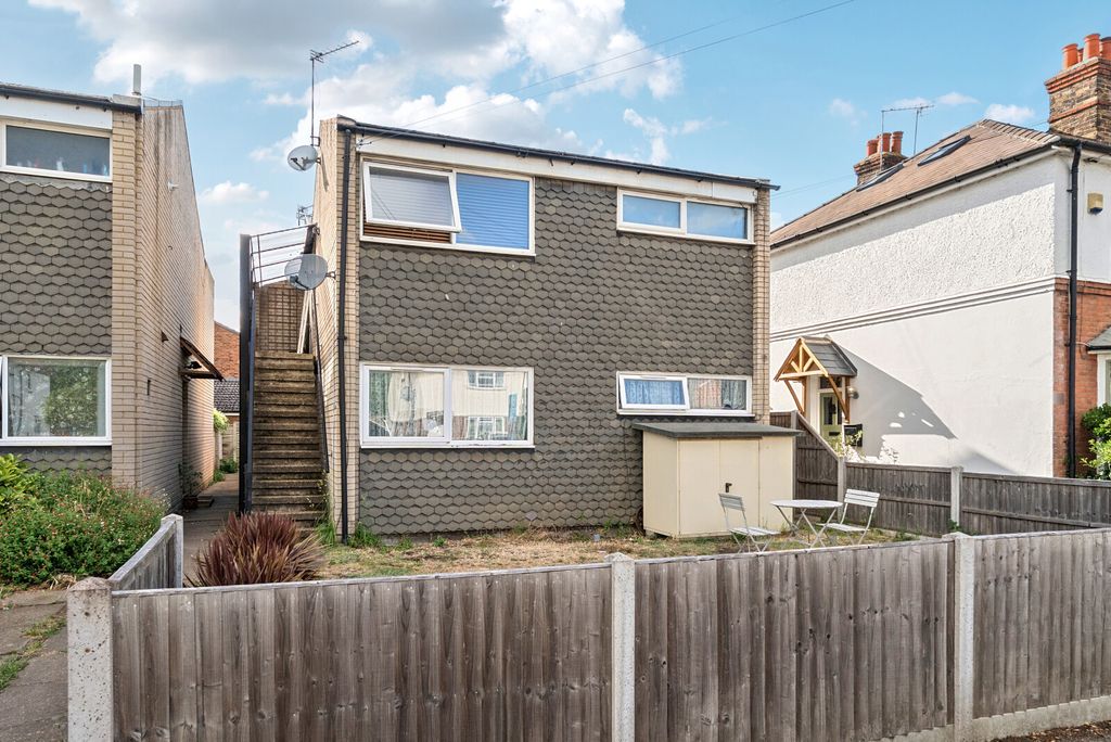 Property photo 1 of 10 1-6A22c00706F37-1...