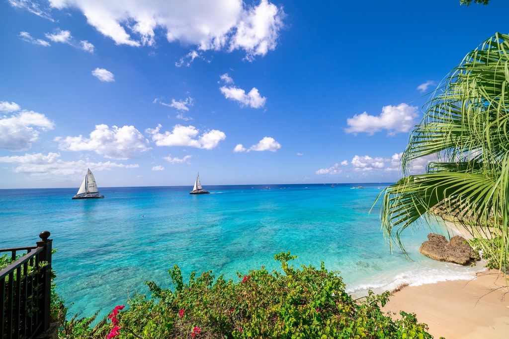 Property photo 3 of 36