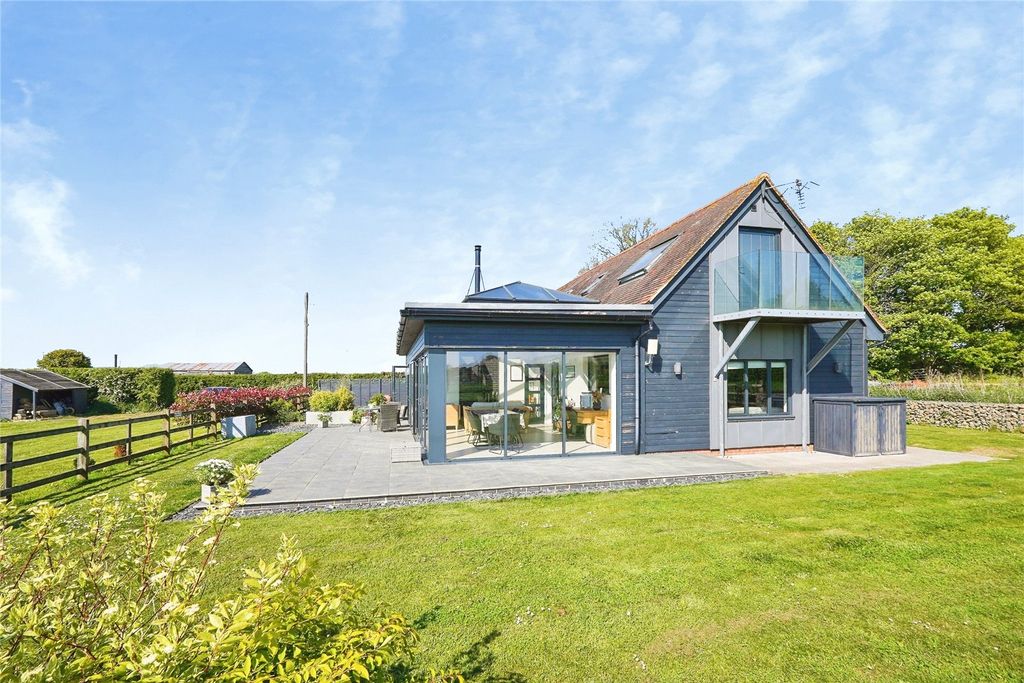 Property photo 1 of 36 Picture No. 30