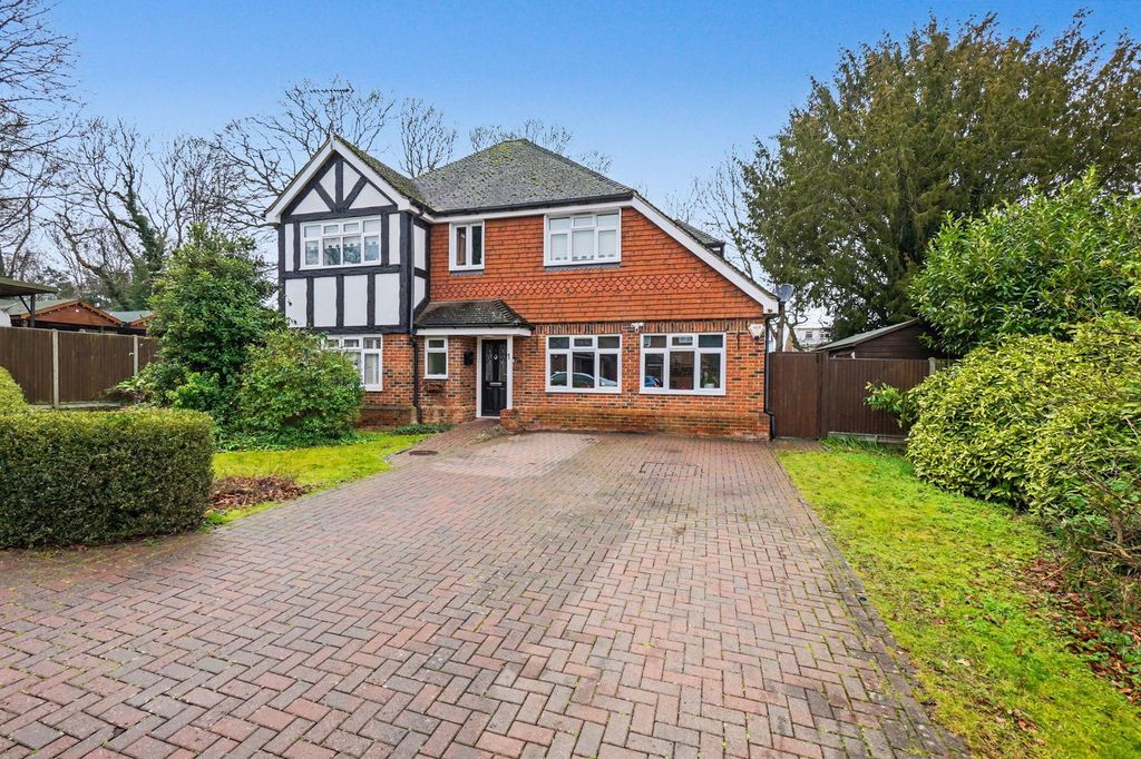 Property photo 1 of 43