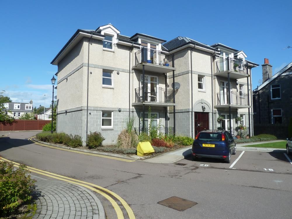 Property photo 3 of 12 External