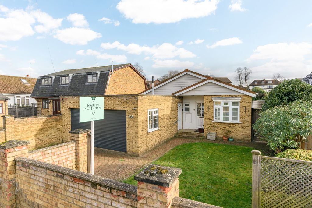 Property photo 2 of 21