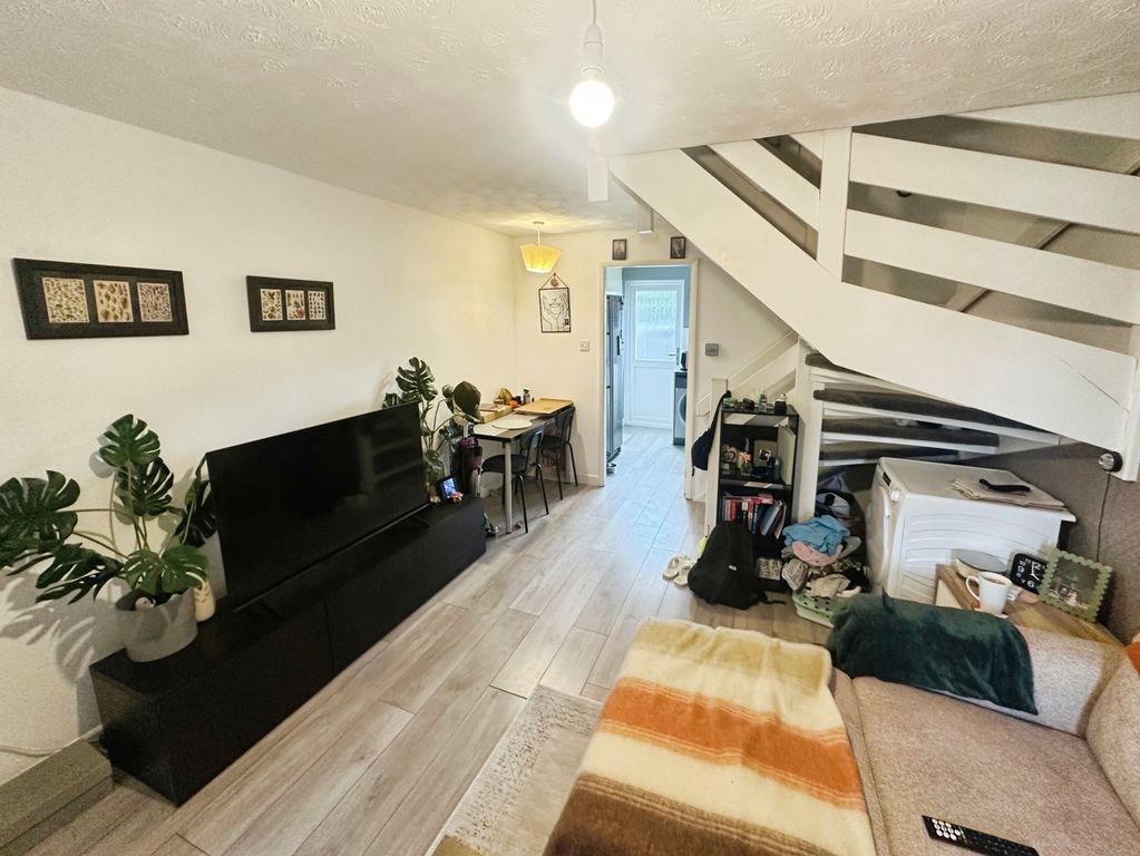 Property photo 2 of 12 Image