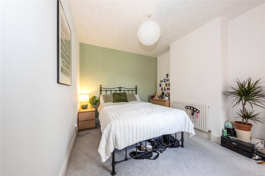 Property photo 2 of 20 Picture No. 15