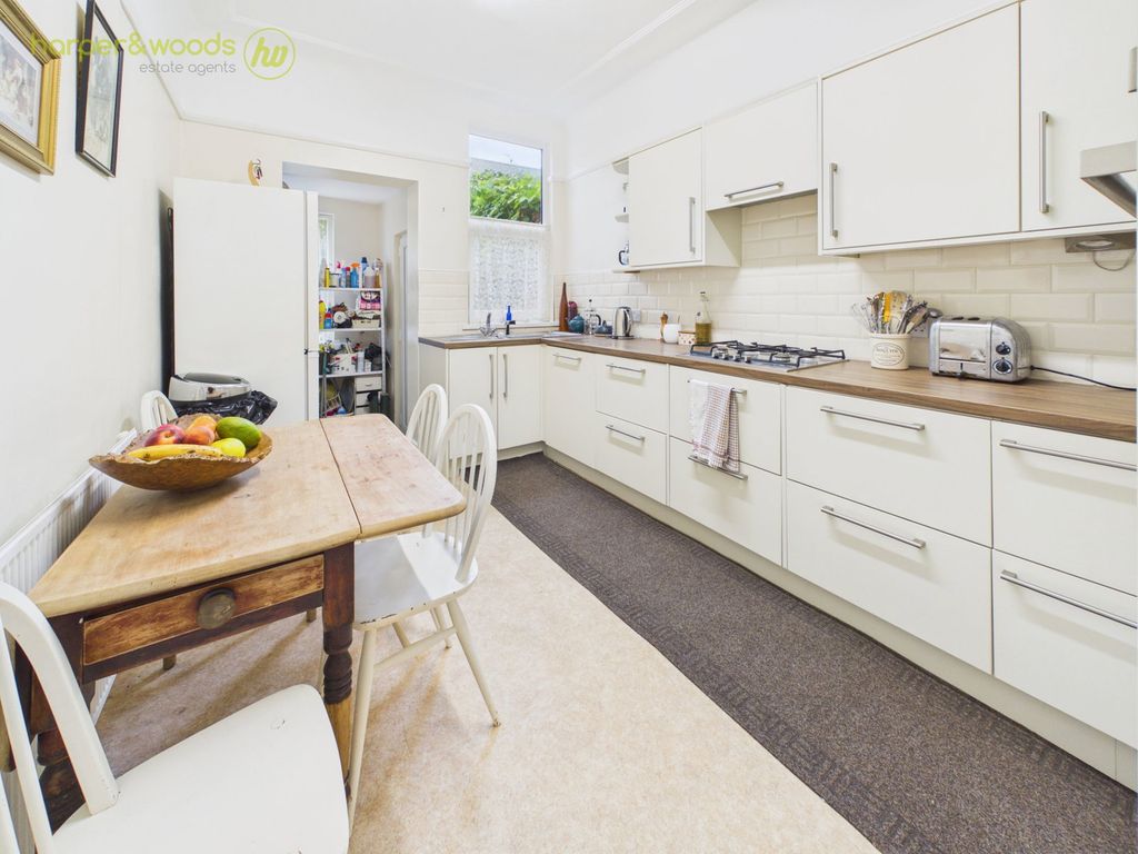 Property photo 2 of 41