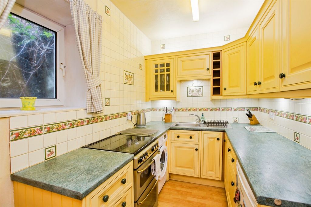 Property photo 3 of 13