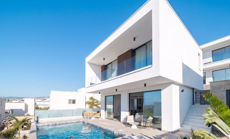 Property photo 2 of 10 Pool