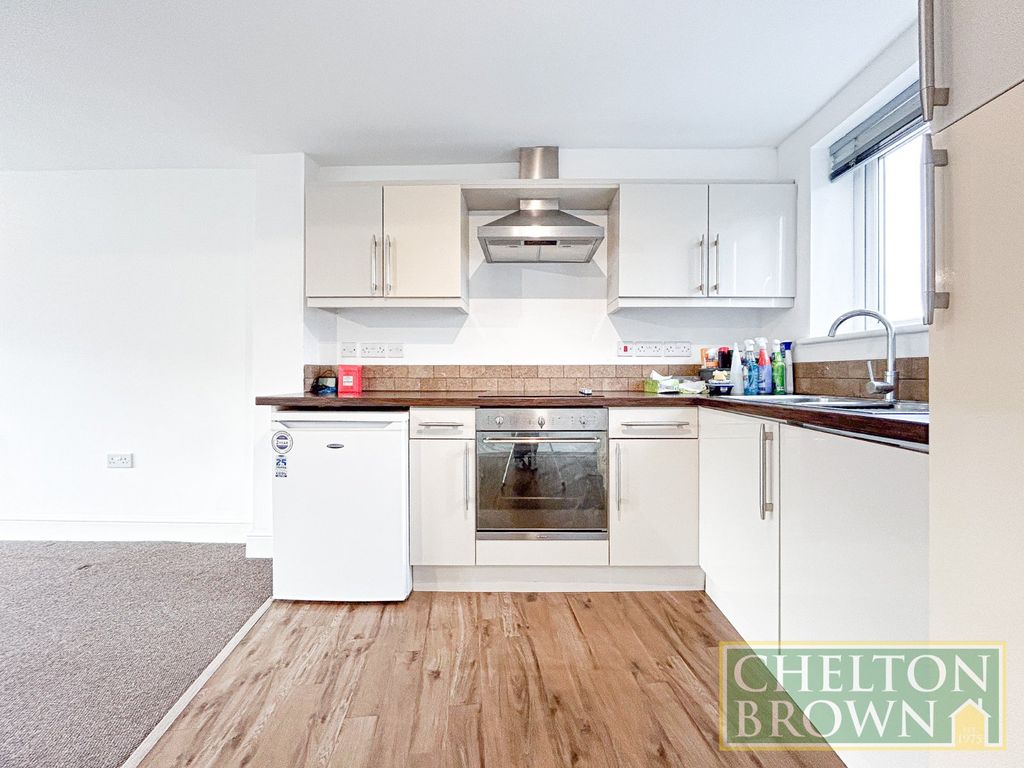 Property photo 2 of 18 Kitchen/Living Area