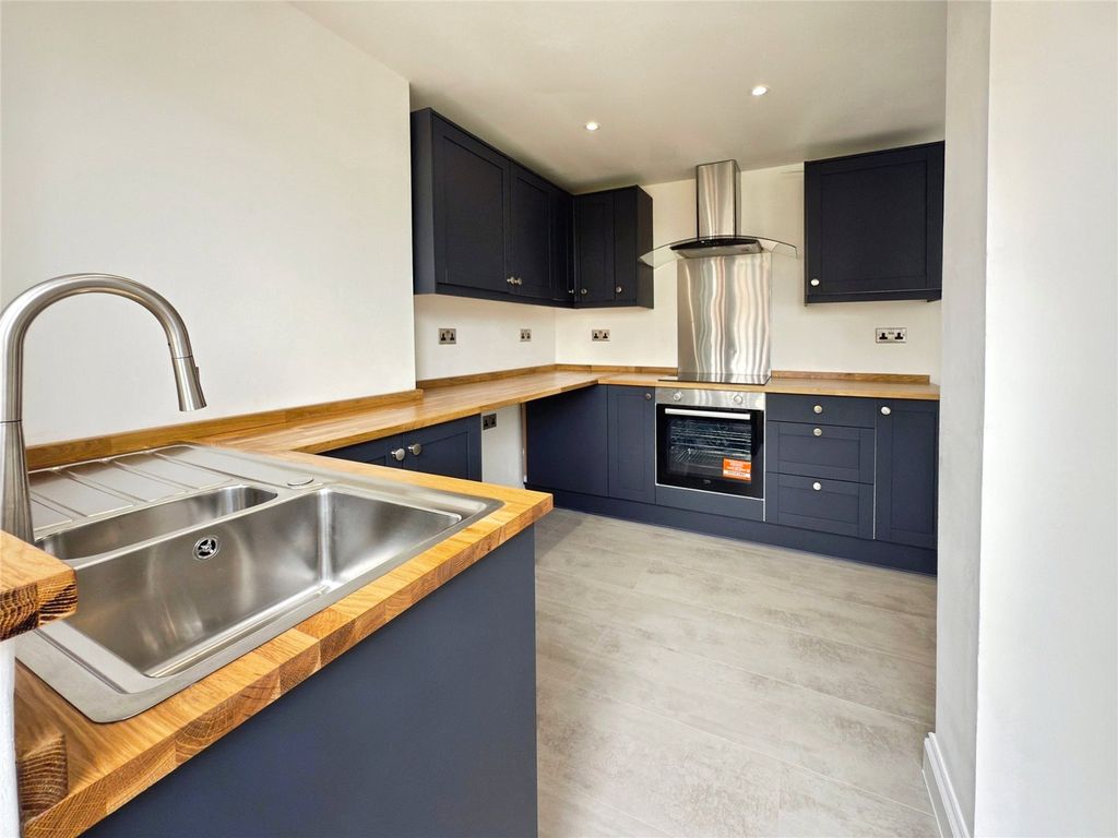 Property photo 3 of 18 Picture No. 05