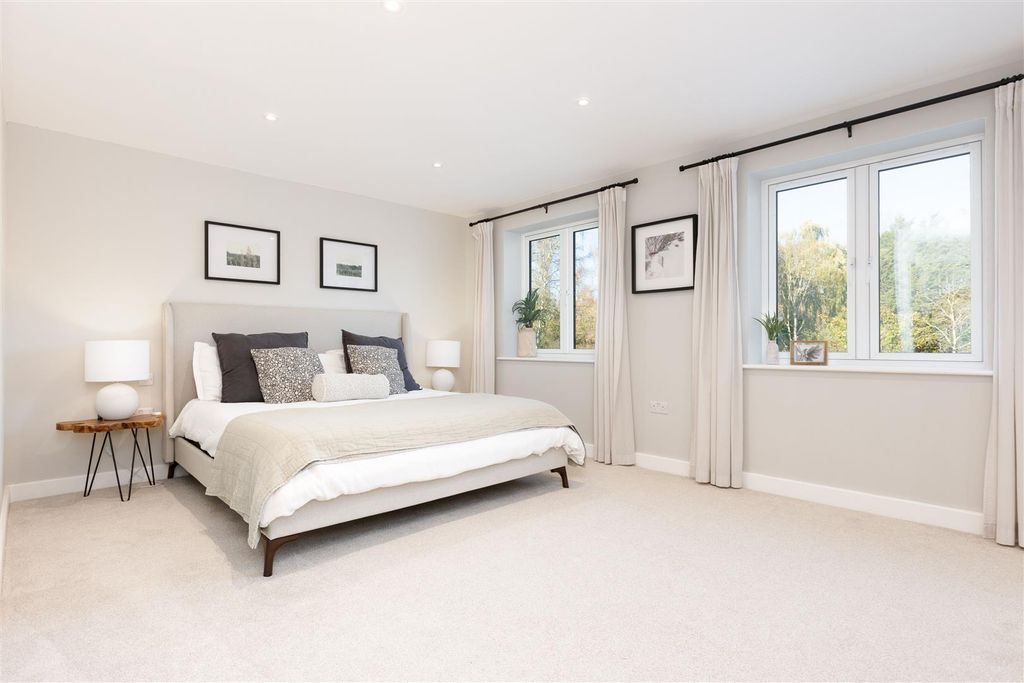 Property photo 3 of 37 Bedroom 1