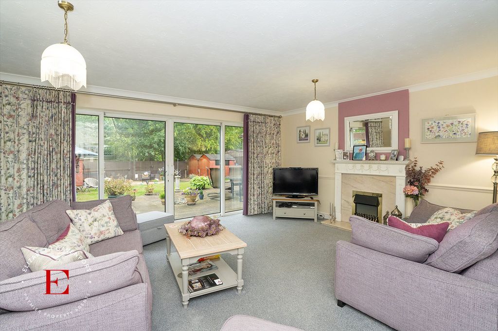 Property photo 2 of 22