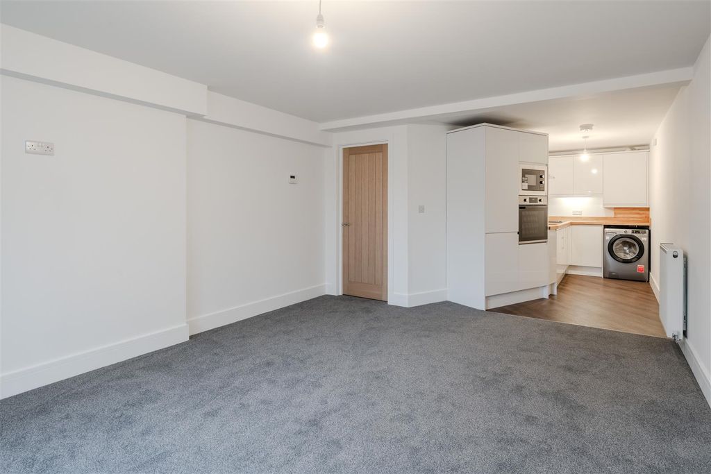 Property photo 2 of 10 Open Plan Living-2.Jpg